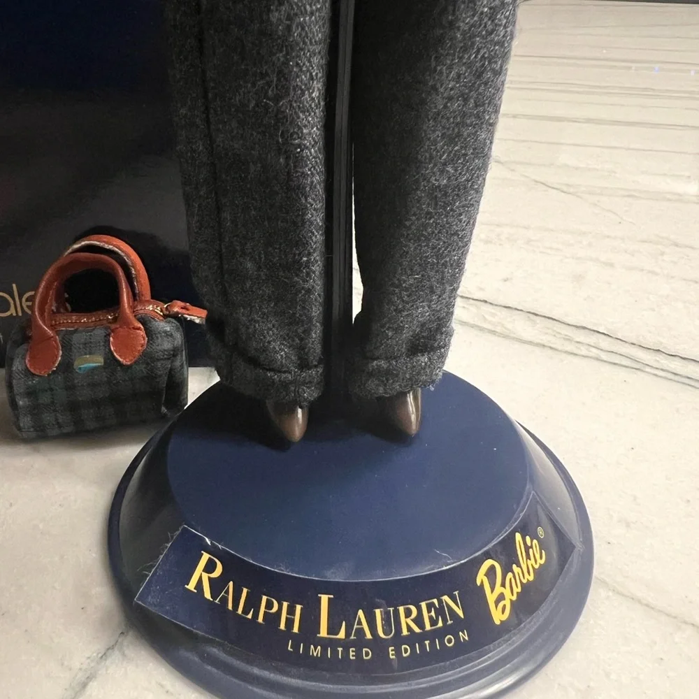 Ralph Lauren Barbie Doll Bloomingdale’s Limited Edition- 1996 release- Opened - Picture 9 of 13